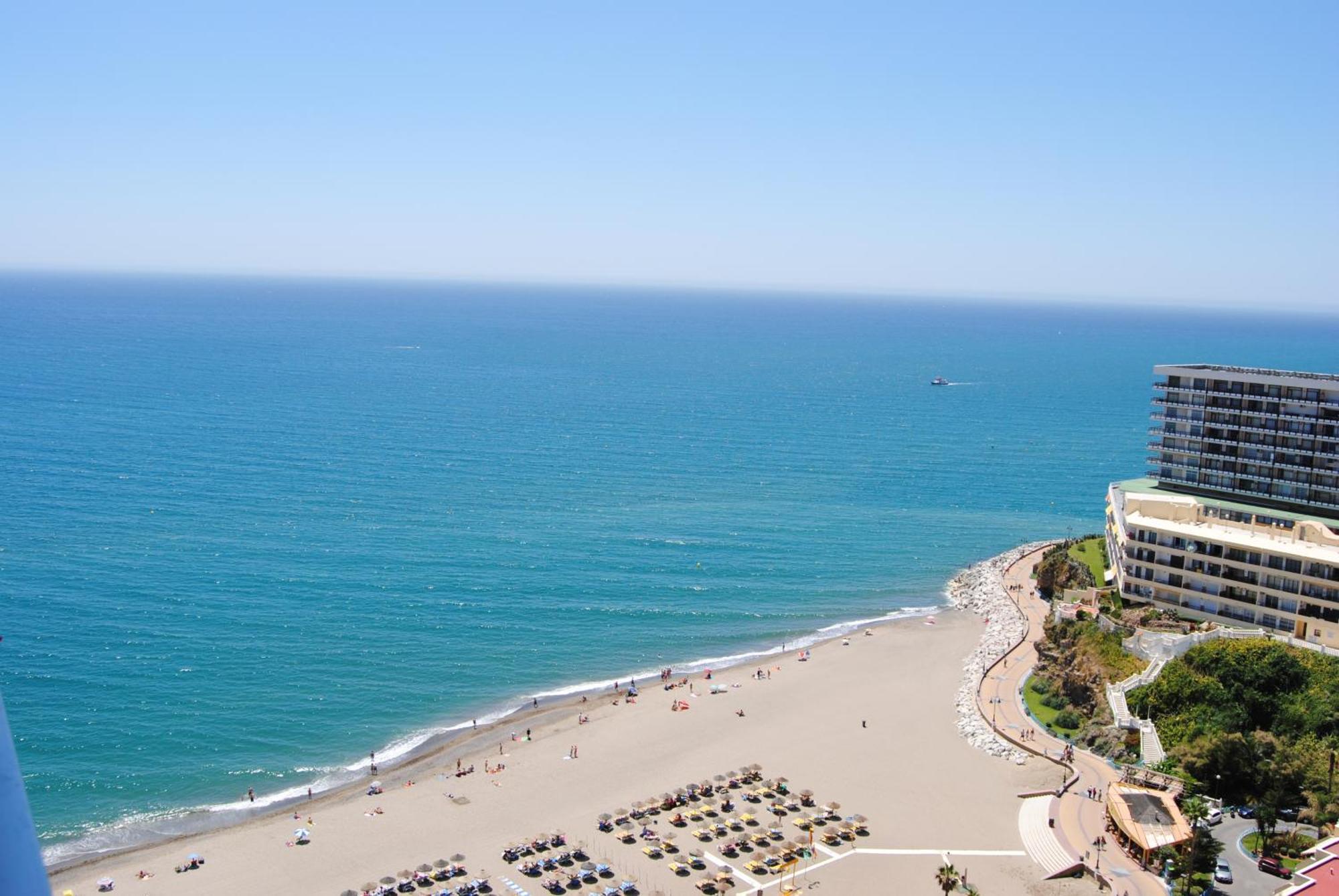 Apartamentos La Roca Rentals Τορρεμολίνος Εξωτερικό φωτογραφία