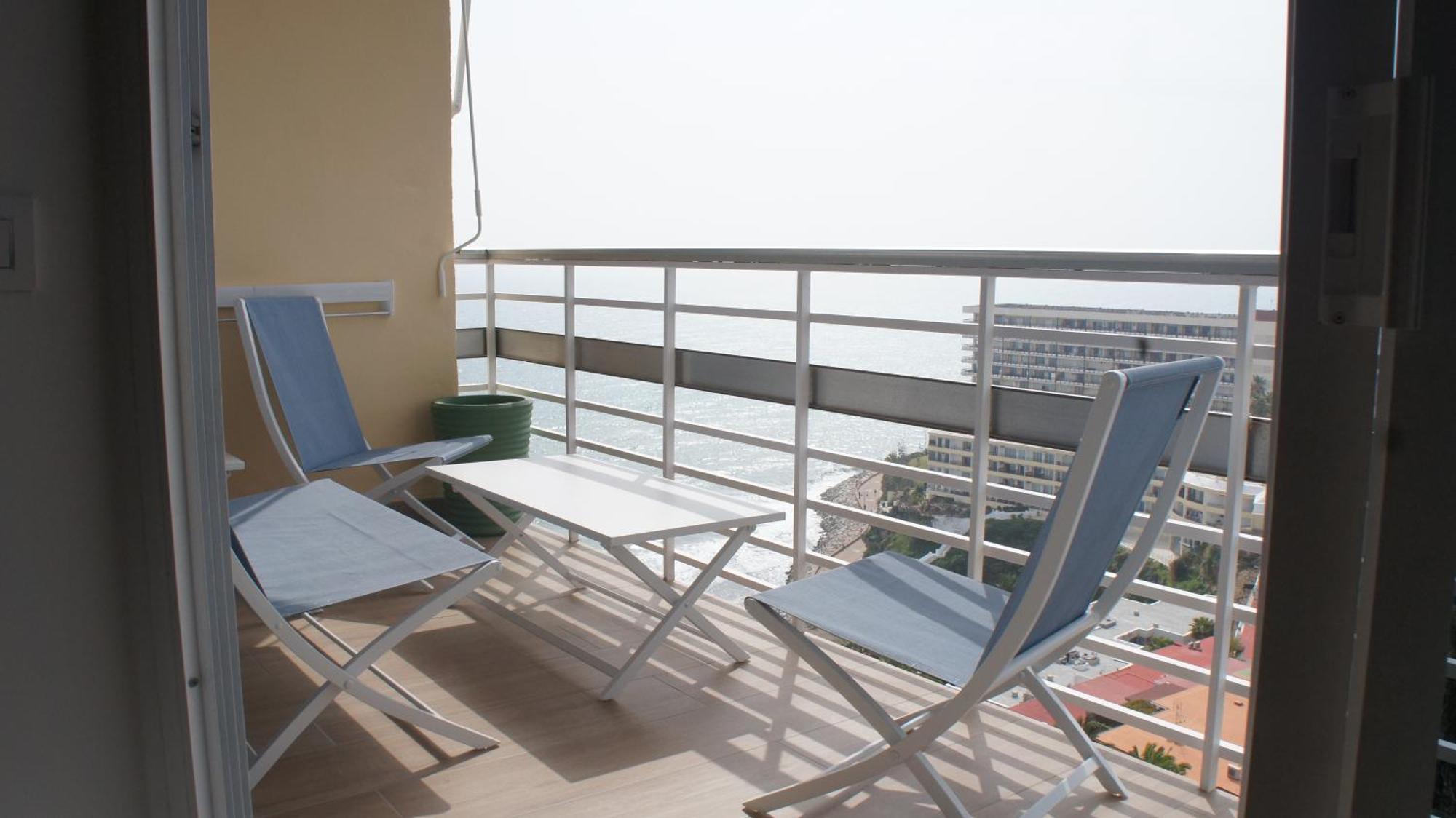 Apartamentos La Roca Rentals Τορρεμολίνος Εξωτερικό φωτογραφία